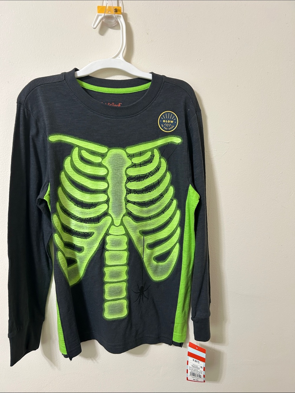 Cat & Jack grey Neon green Long-Sleeve glow in the dark Skeleton tee size S6/7